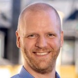 Rustan Hakansson, Eli Hakansson