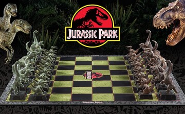 Jurassic Park - Chess set