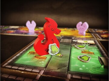 Keep the Heroes Out + 2 rozšíření