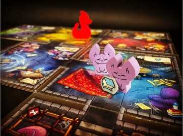 Keep the Heroes Out + 2 rozšíření