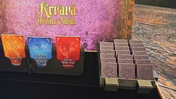 Krvavá hodina odbila - pořadač na rubáše smrti Barva: Černá