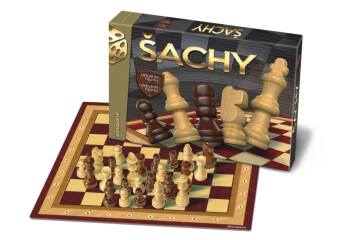 Šachy s dřevěnými figurkami