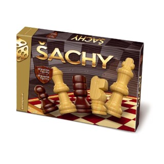 Šachy s dřevěnými figurkami
