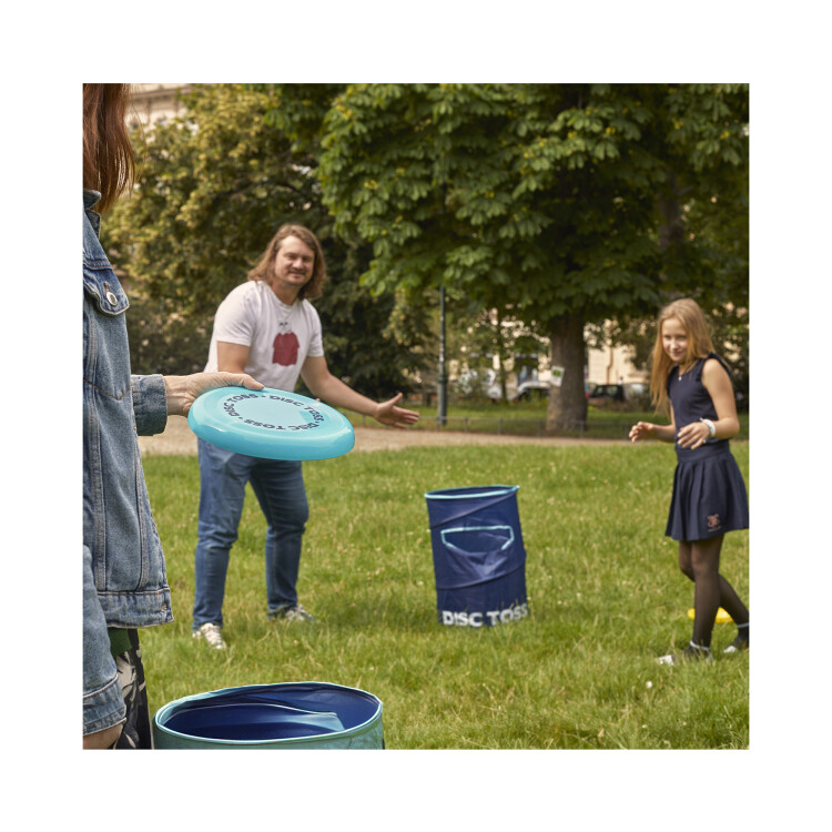 Disk toss