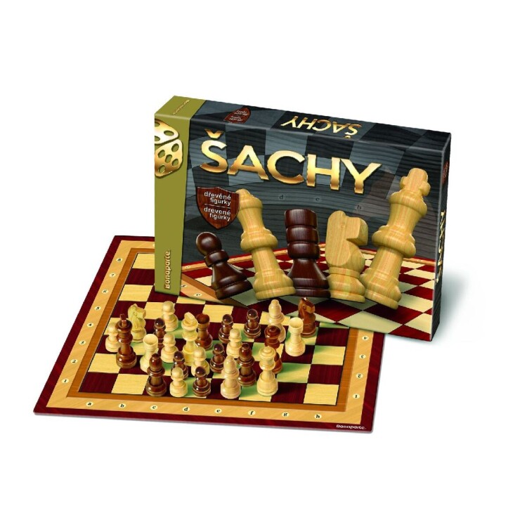 Šachy s dřevěnými figurkami